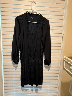 Women's Black Long-Sleeve Pleated Tiered Dress